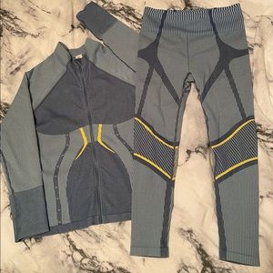 *Brand New Never Worn* Athletic Wear.